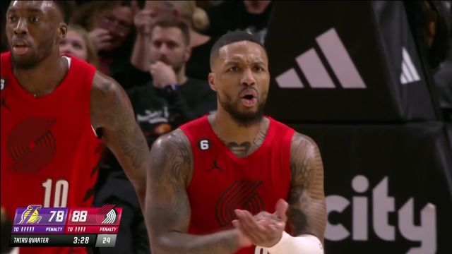 【2023年01月23日 湖人vs开拓者集锦】火力依旧不减 利拉德无视防守大号三分干拔打进