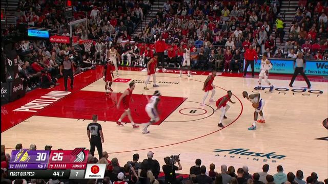 【2023年01月23日 湖人vs开拓者集锦】重新上场稳住局势 詹姆斯漂移后仰中距离手起刀落