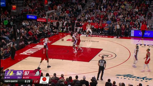 【2023年01月23日 湖人vs开拓者集锦】神兵天降拯救球队 托布外线甩狙连续三分反超比分