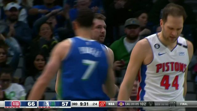 【2023年01月31日 活塞vs独行侠集锦】杜伦旱地拔葱双臂暴扣挂筐 东契奇假动作晃开防守跳投反击