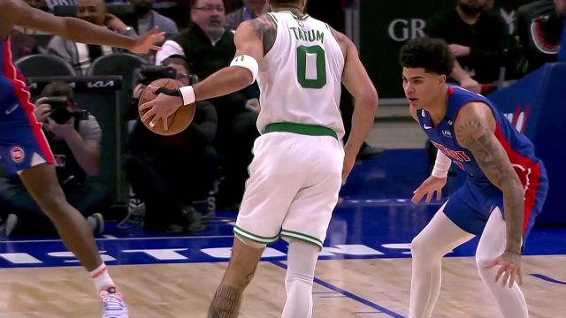 【2023年02月07日 凯尔特人vs活塞集锦】塔图姆无视防守三分穿心 贝外线架炮强势回应