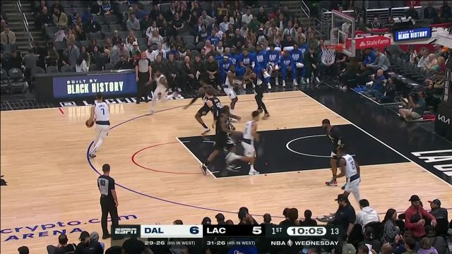 【2023年02月09日 独行侠vs快船集锦】快来欣赏暴力美学！鲍威尔脚踩弹簧逆天隔扣惊艳全场