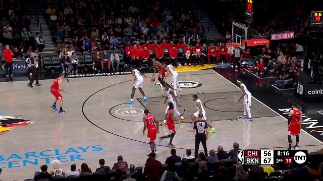 【2023年02月10日 公牛vs篮网集锦】背身进攻也是联盟顶级水准 德罗赞单吃丁威迪打成2+1