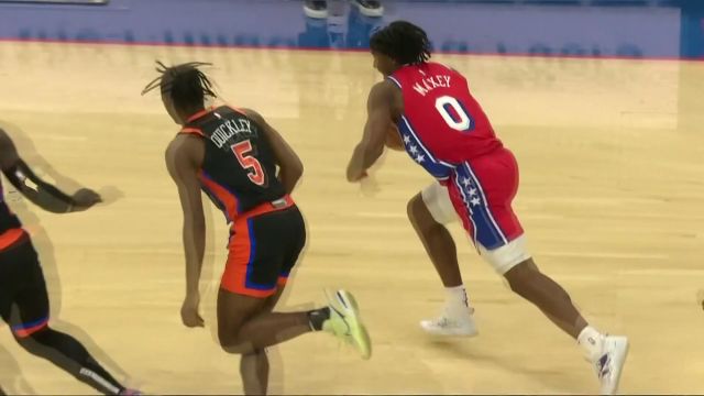 【2023年02月11日 尼克斯vs76人集锦】马克西演技手快抢断助攻 哈里斯千里奔袭接球暴扣