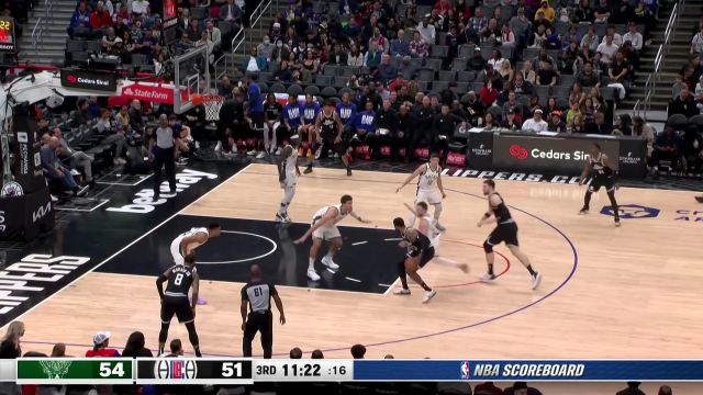 【2023年02月11日 雄鹿vs快船集锦】当家球星的对飚 泡椒中距离投射字母双手暴扣