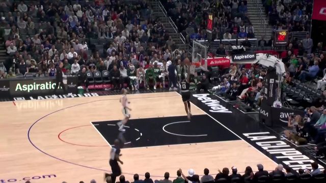 【2023年02月11日 雄鹿vs快船集锦】暂停了个寂寞 泡椒反击暴扣一骑绝尘