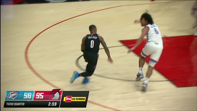 【2023年02月11日 雷霆vs开拓者集锦】空中换手从容进攻 利拉德冲锋陷阵突破上篮打进