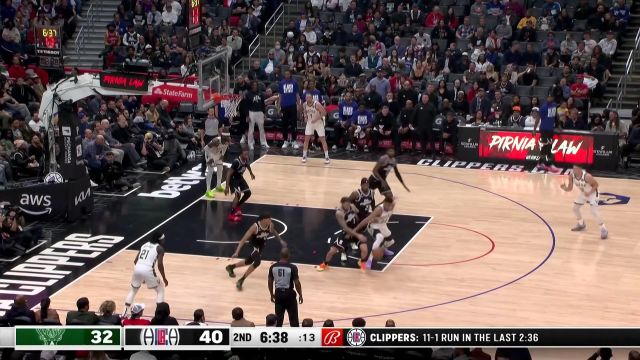 【2023年02月11日 雄鹿vs快船集锦】将功补过 霍乐迪底角三分应声入网