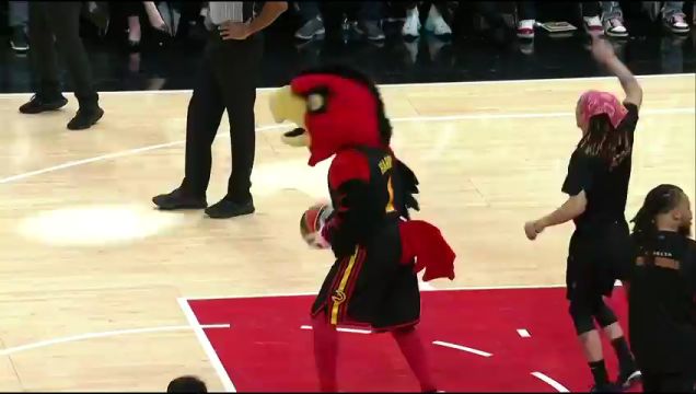 【2023年02月12日】NBA常规赛：马刺vs老鹰第3节英文原声回放