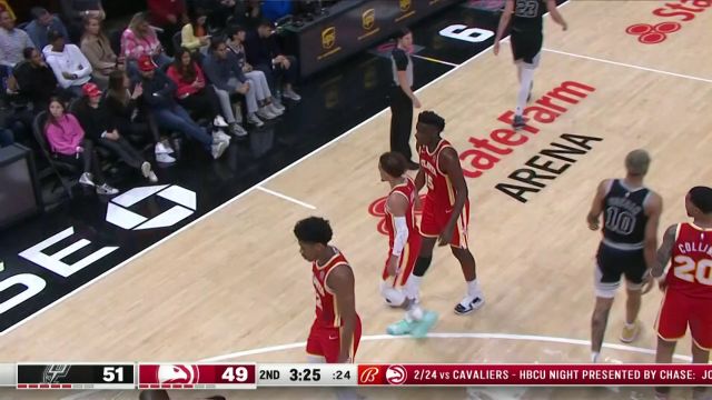 【2023年02月12日 马刺vs老鹰集锦】暴跳男是也！卡佩拉无情虐筐连续上演扣篮好戏