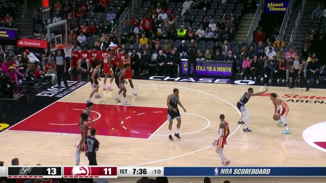 【2023年02月12日 马刺vs老鹰集锦】攻防一体！卡佩拉连续用惊艳封盖策动反击