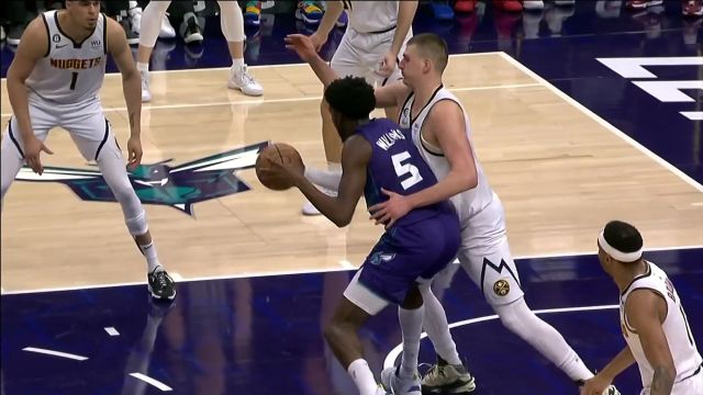 【2023年02月12日 掘金vs黄蜂集锦】可别让我逮到了！马克-威廉姆斯铮铮铁骨单吃+盖帽约基奇