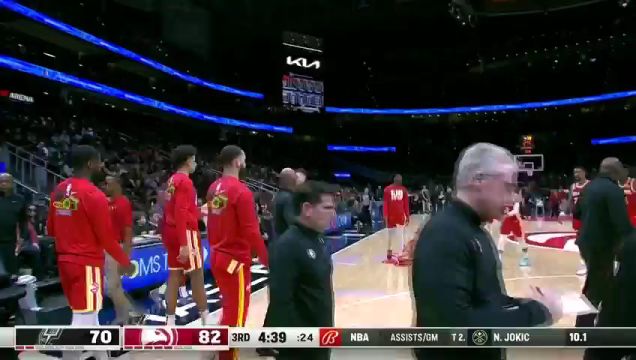 【2023年02月12日】NBA常规赛：马刺vs老鹰第3节中文解说回放