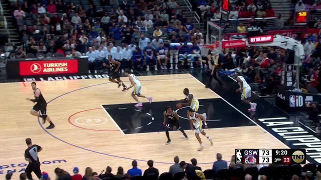 【2023年02月15日 勇士vs快船集锦】格林背运突破一条龙得手 莱昂纳德以一敌二突破打进