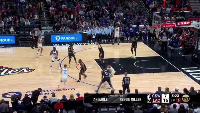 【2023年02月15日 勇士vs快船集锦】格林弧顶发牌送妙传 库明加空切进场双手暴扣