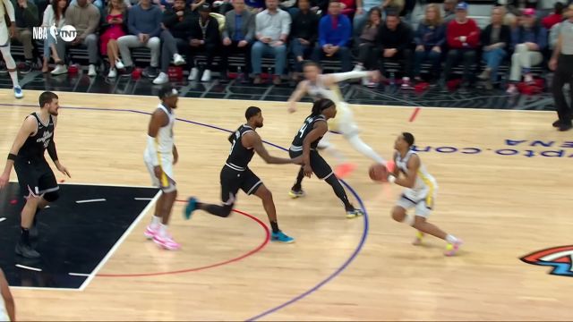 【2023年02月15日 勇士vs快船集锦】视野开阔送出妙传 普尔击地连线迪文琴佐上空篮打进