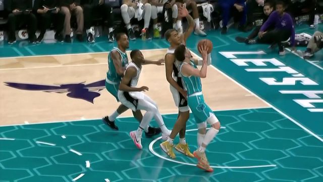 【2023年02月16日 马刺vs黄蜂集锦】鲍尔vs马刺集锦 砍下28+12+10大号三双率队取胜