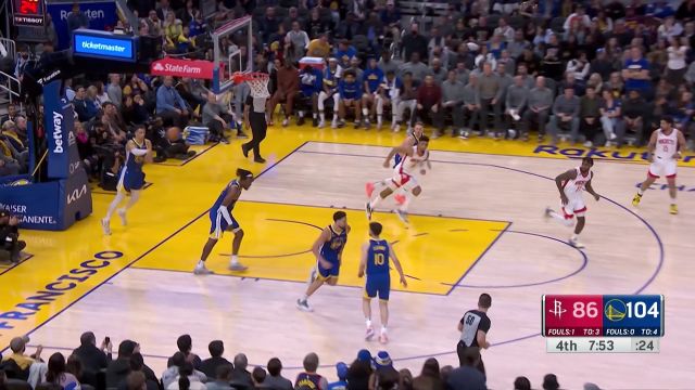 【2023年02月25日 火箭vs勇士集锦】不抛弃不放弃！泰特击地妙传助攻马丁完成战斧劈扣