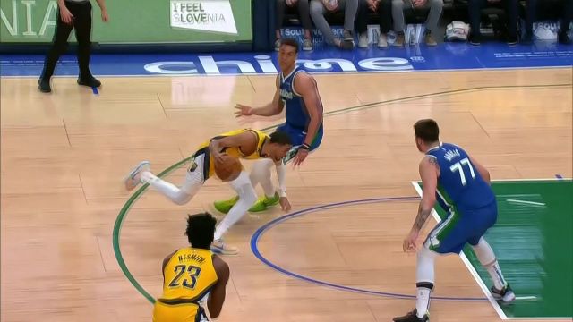 【2023年03月01日 步行者vs独行侠集锦】蝴蝶穿花灵动进攻 哈利伯顿飘逸突破拉杆惊艳全场