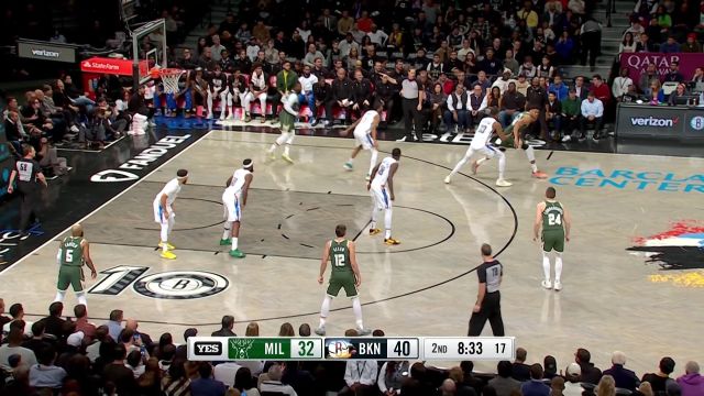 【2023年03月01日 雄鹿vs篮网集锦】进攻无死角！字母哥三分也开配合篮下进攻连取七分