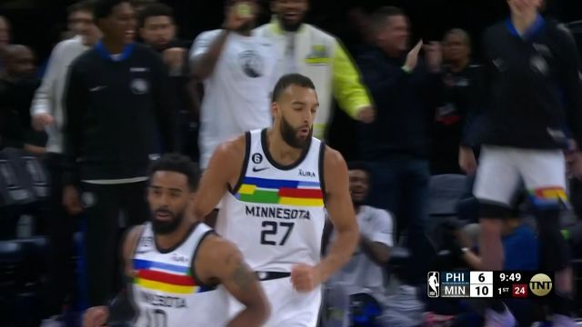 【2023年03月08日 76人vs森林狼集锦】戈贝尔抢断大帝反击手递手妙传 爱德华兹旱地拔葱双手炸筐气势如虹