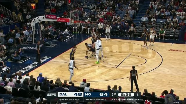 【2023年03月09日 独行侠vs鹈鹕集锦】节奏变换骗过防守 东契奇转身挑篮行云流水