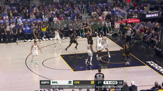 【2023年03月12日 雄鹿vs勇士集锦】开局手感不错 汤神直突内线投篮命中