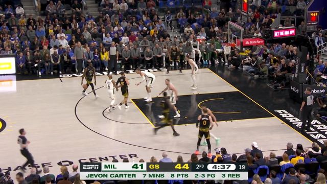 【2023年03月12日 雄鹿vs勇士集锦】手感虽迟但到 库里后撤步三分一箭穿心