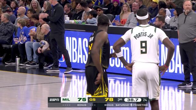 【2023年03月12日 雄鹿vs勇士集锦】王者归来 格林返回赛场收到全场欢呼