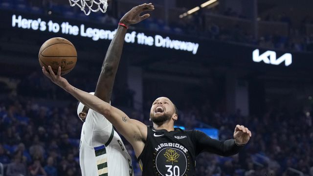 【2023年03月12日 雄鹿vs勇士集锦】雄鹿116-125勇士 库里关键时刻神兵天降带队取胜