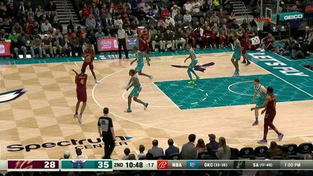 【2023年03月13日 骑士vs黄蜂集锦】眼观六路耳听八方 勒维尔炮弹直传助攻莫布里干拔重扣