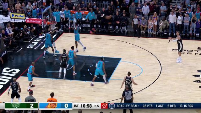 【2023年03月15日 雄鹿vs太阳集锦】字母哥眼观六路送出妙传 洛佩斯接球从容出手三分命中