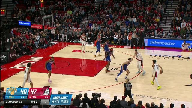 【2023年03月15日 尼克斯vs开拓者集锦】得分手拿把攥！努尔基奇人缝疾传助攻利拉德底角三分精准穿网