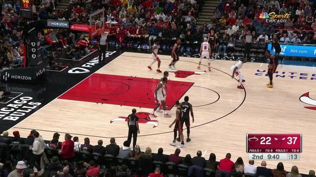 【2023年03月19日 热火vs公牛集锦】年轻人不讲武德 阿德巴约撤步中投遭遇卡鲁索背后大帽