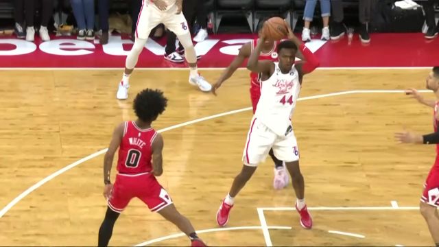 【2023年03月21日 公牛vs76人集锦】里德积极拼抢抢板助攻 梅尔顿将功补过飞身上篮打进