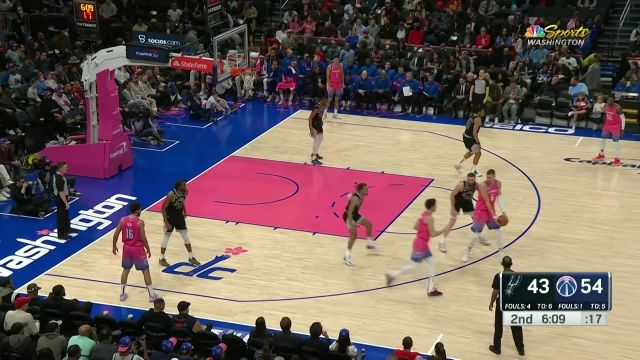 【2023年03月25日 马刺vs奇才集锦】长驱直入无人拦截 波尔津尼斯双手暴扣肆虐篮筐