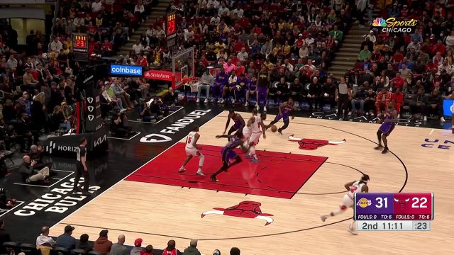 【2023年03月30日 湖人vs公牛集锦】里外就差了6分 比斯利三分不中多森姆三分施以颜色