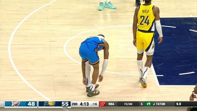 【2023年04月01日 雷霆vs步行者集锦】一只手拿鞋竟捡了个篮板！亚历山大拿鞋积极回防单手收下篮板