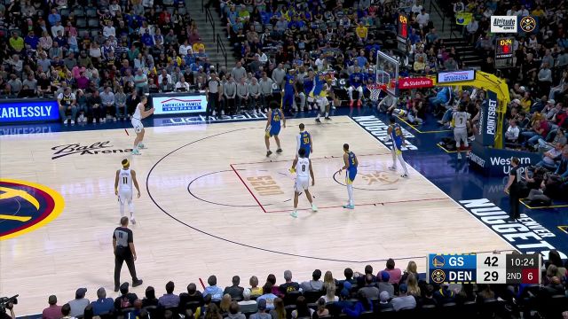 【2023年04月03日 勇士vs掘金集锦】防守在哪里？沃特森篮下轻松补扣收下2分