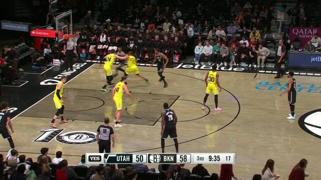 【2023年04月03日 爵士vs篮网集锦】在你面前用你的绝招！布里奇斯单挑塔克打进高角度反篮