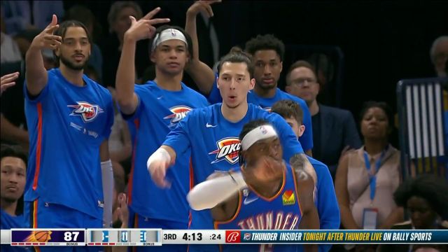 【2023年04月03日 太阳vs雷霆集锦】小朋友你是否有很多问好？布克双臂长开沉迷其中多尔特空位三分送惊喜