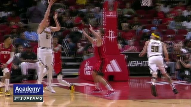 【2023年04月05日 掘金vs火箭集锦】约基奇吸引包夹妙传出球 戈登心领神会篮下扣篮轻取2分