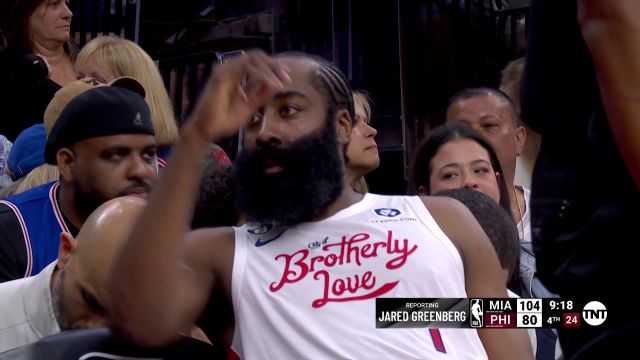 【2023年04月07日 热火vs76人集锦】无可奈何！球队大比分落后登帝二人坐在板凳席一脸落寞