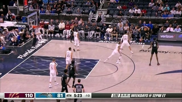 【2023年04月07日 骑士vs魔术集锦】抓住失误推反击！ 格林妙传迪亚基特双手暴扣碾压禁区