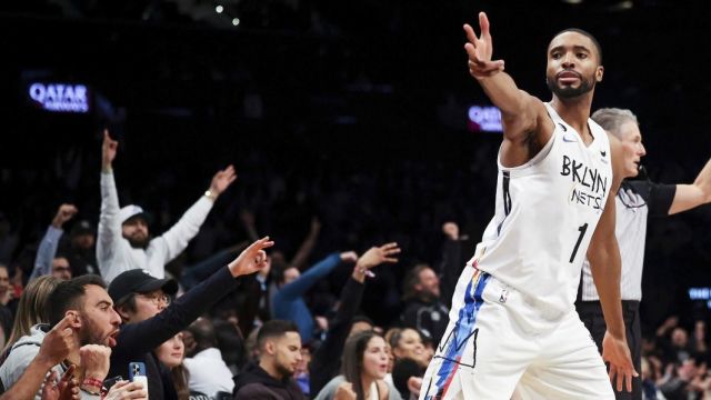 【2023年04月10日 76人vs篮网集锦】仅出战4秒被换下！布里奇斯本赛季出战83场比赛，2014-15赛季约什-史密斯后首人