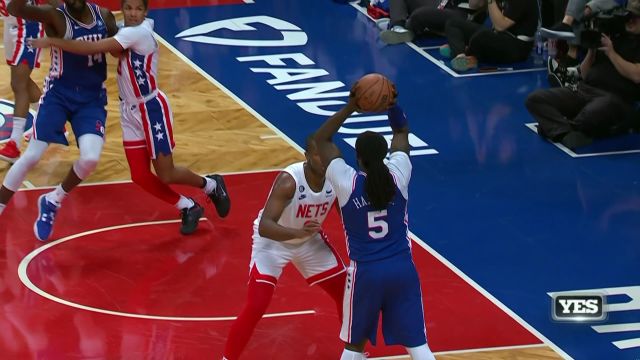 【2023年04月10日 76人vs篮网集锦】哈雷尔妙传内线的戴德蒙 篮下虚晃打进2+1