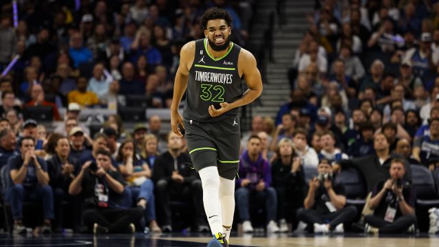 【2023年04月15日 雷霆vs森林狼集锦】“新狼王”唐斯上线连续打进加罚 罚球阶段场边齐呼MVP