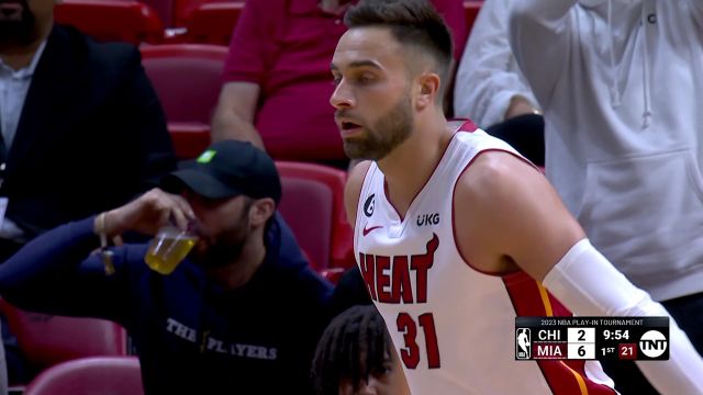 【2023年04月15日 公牛vs热火集锦】我就要做今天的MVP 斯特鲁斯半场六记三分狂砍23分