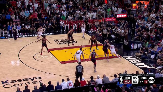 【2023年04月15日 公牛vs热火集锦】人群当中过片叶不沾身 巴特勒人缝当中送出妙传