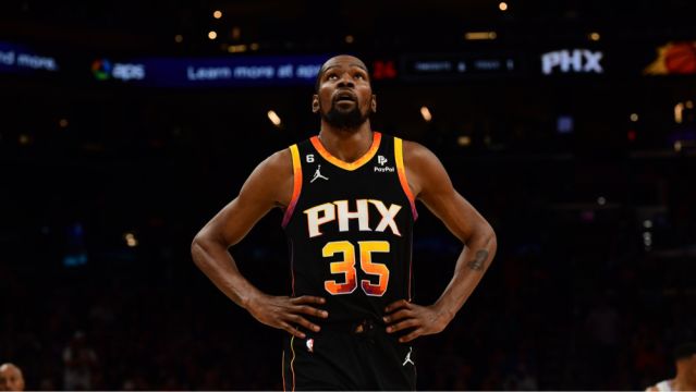 【2023年04月17日 快船vs太阳集锦】杜兰特谈最后5分钟没投篮：我在底角等传球 为队友拉开空间